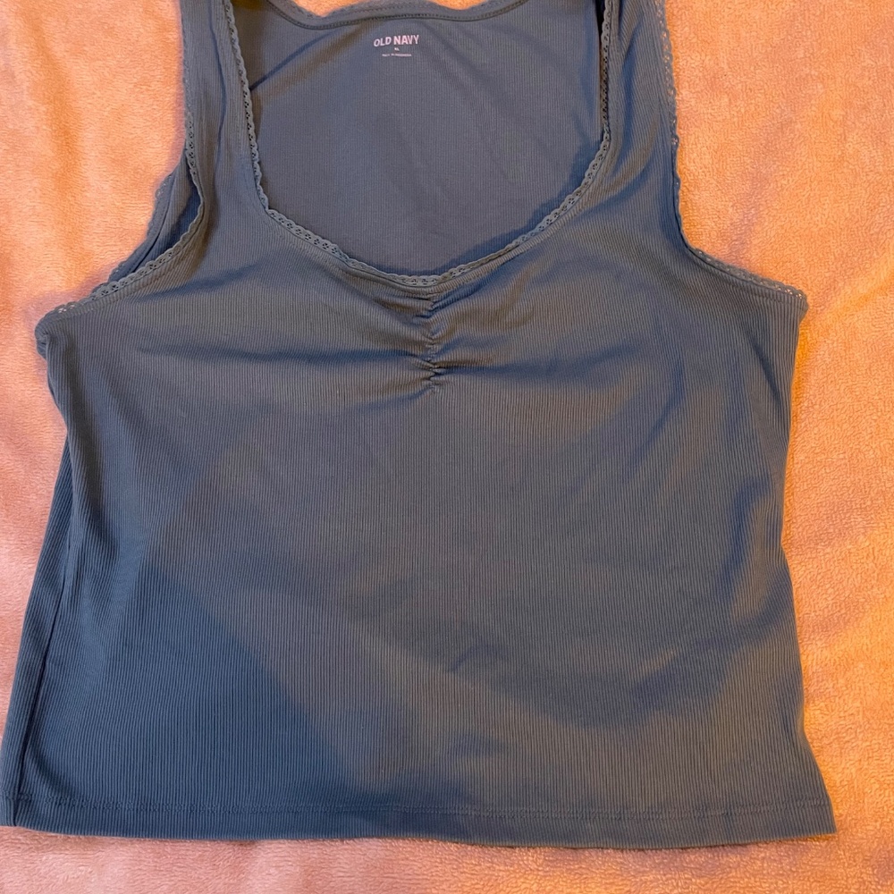 Basic Tank Tops - Picture 3 of 4